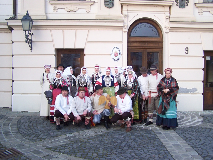 Seto delegation front of the City hall in Veszprém
